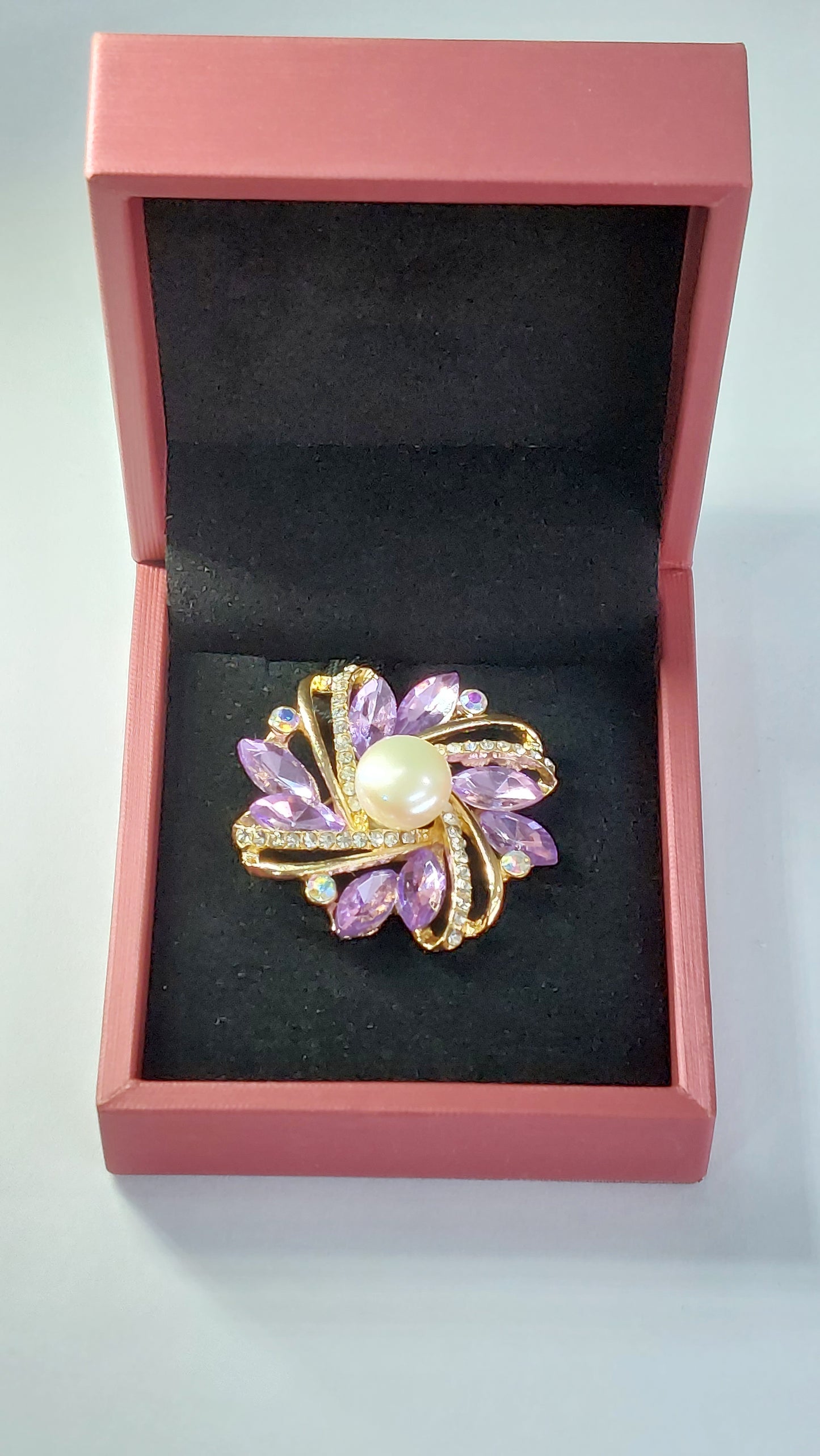 Natural Beauty of Pearl Brooch APJ-005