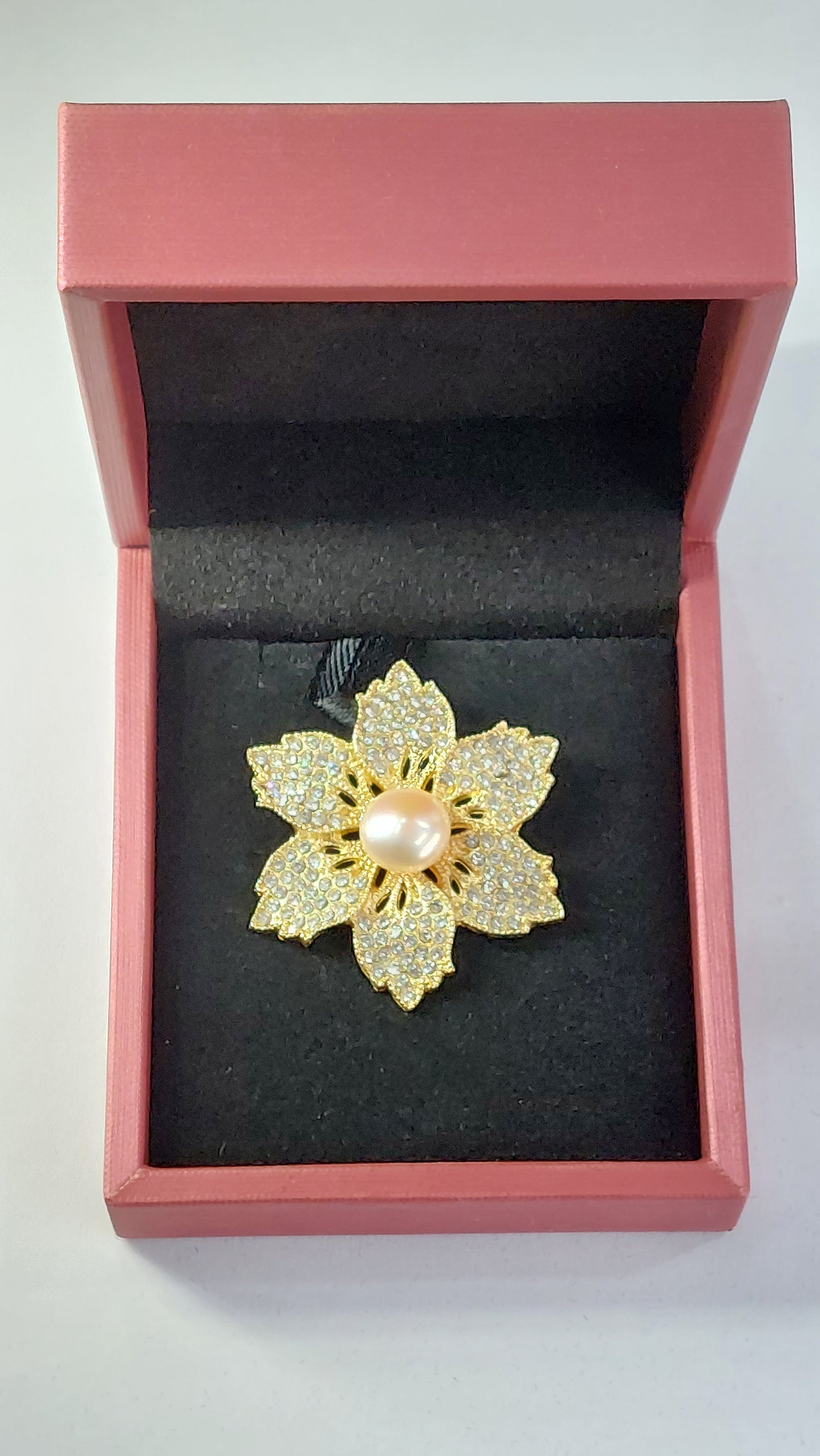 Natural Beauty of Pearl Brooch & Necklace APJ-003
