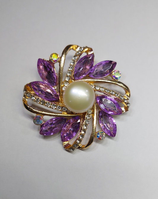 Natural Beauty of Pearl Brooch APJ-005